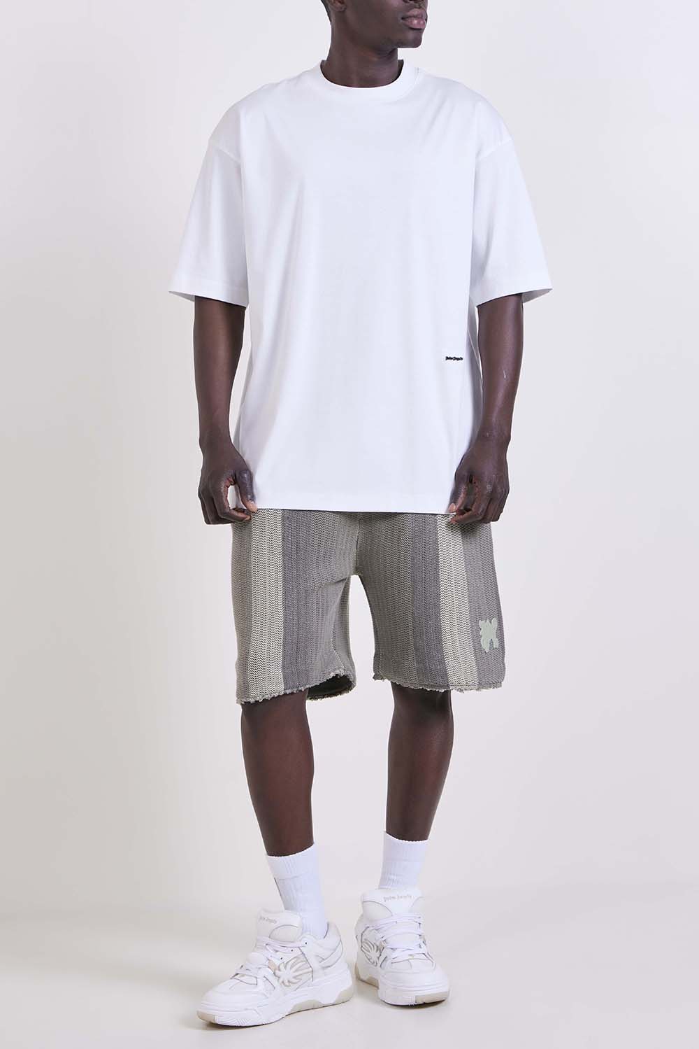 מכנסיים קצרים סרוגים